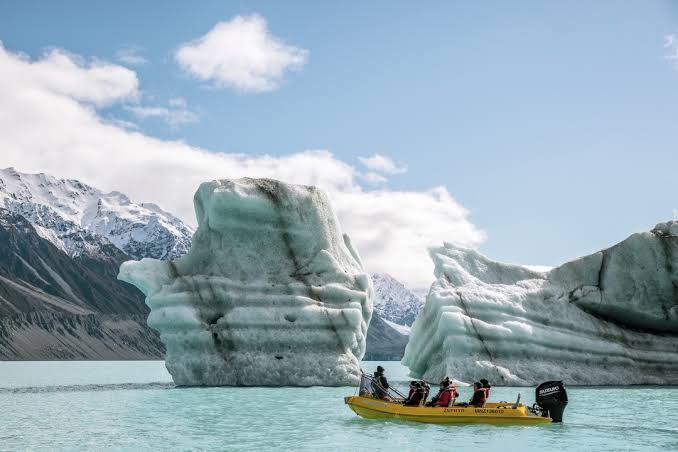 Tasman glacier boat tour